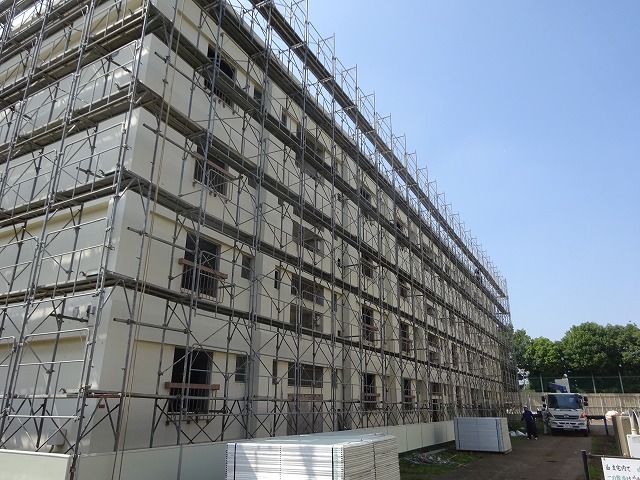 Ｍ公園建物解体足場仮設工事
